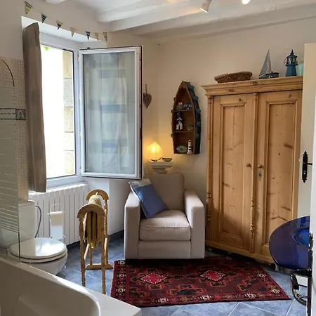 Vingt Vieux Bourg Bed & Breakfast *
